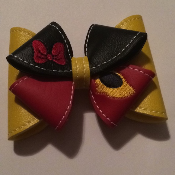Handmade Minnie Hair Bow - Picture 2 of 3